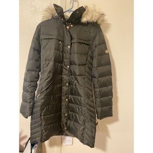 Offers welcome NWT Michael Kors down jacket